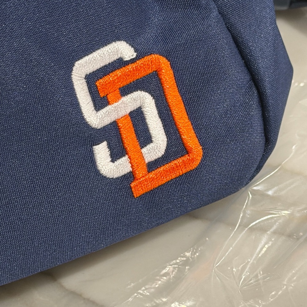 SD Padres navy crossbody - Picture 3 of 9
